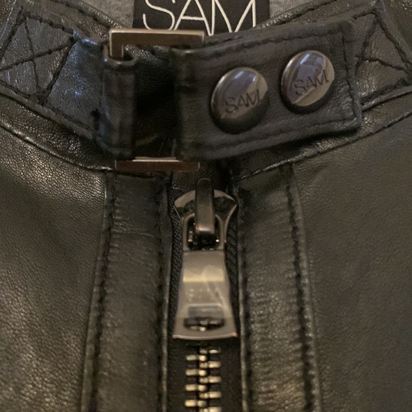 SAM. Leather jacket used couple of times looks like new size L beautiful leather - Picture 3 of 16
